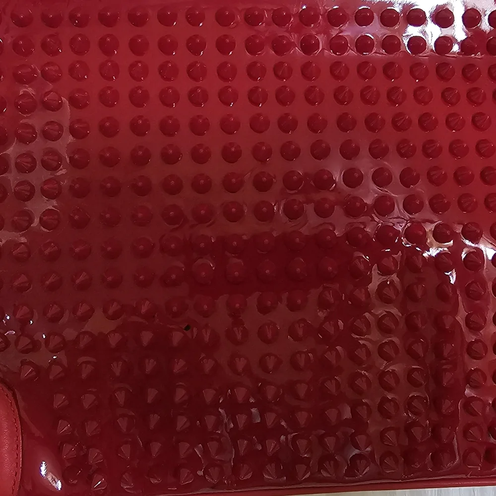 CHRISTIAN LOUBOUTIN Red Patent Leather Loubiposh Spiked Clutch Bag - Picture 17 of 17